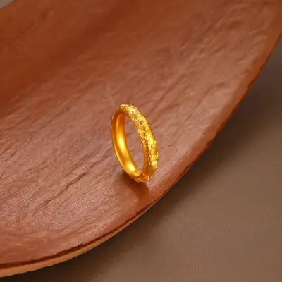 足金古法清新錾刻活力满满太阳花锤纹戒指