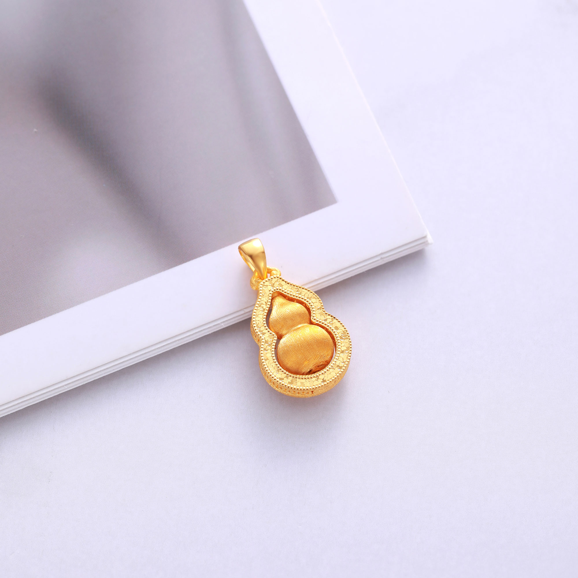 足金精品璀璨碎碎金转动丝绒葫芦吊坠