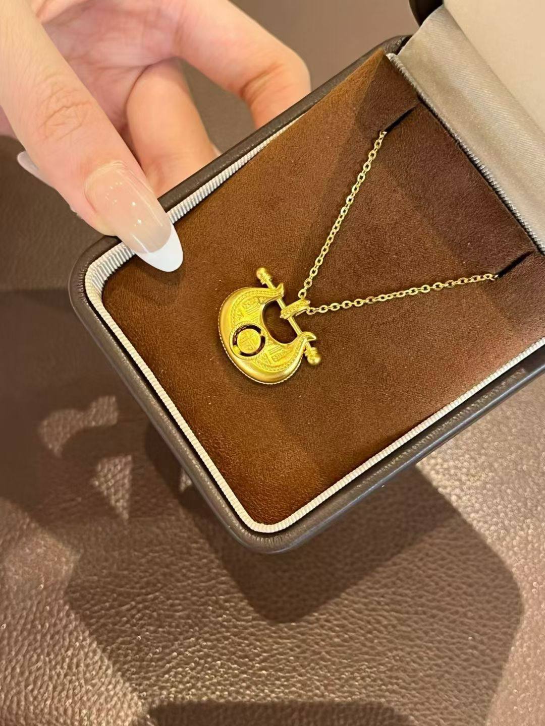 足金古法招财纳福百福锁吊坠（中间福珠可转动，不含链）