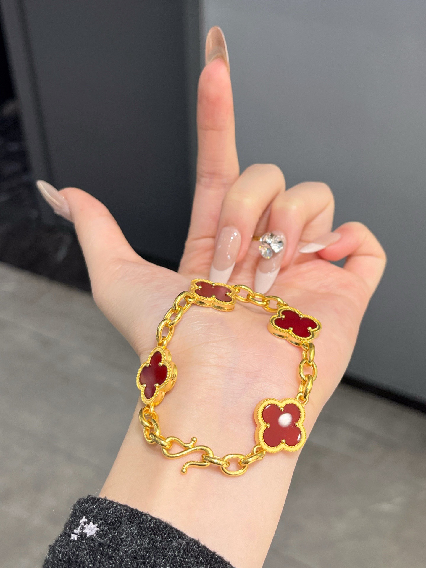 足金超气质玛瑙5G四叶草手链